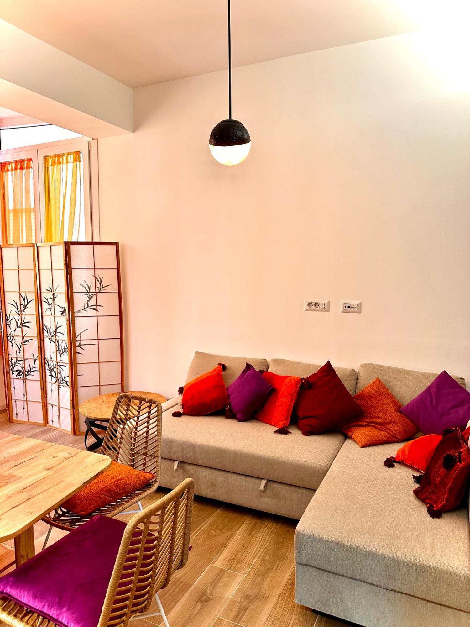 Kiran Lounge Apartment