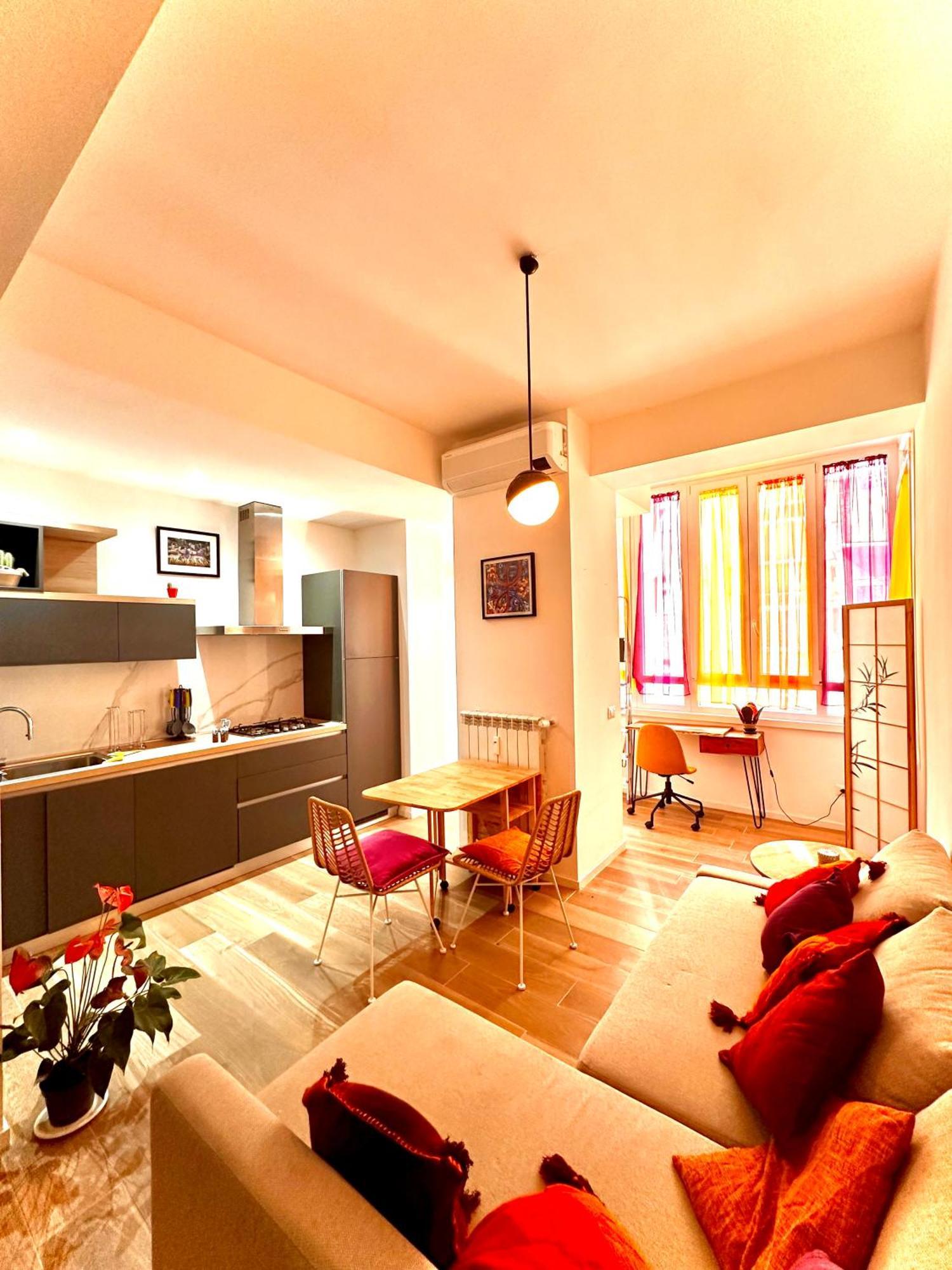 Kiran Lounge *